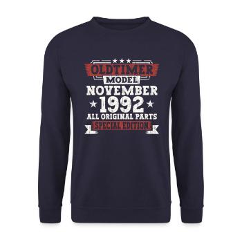 Oldtimer Novembre 1992 30ème anniversaire Cadeau - Sweat-shirt Unisexe - marine - Devant - Alina (178cm) & Michal (187cm)