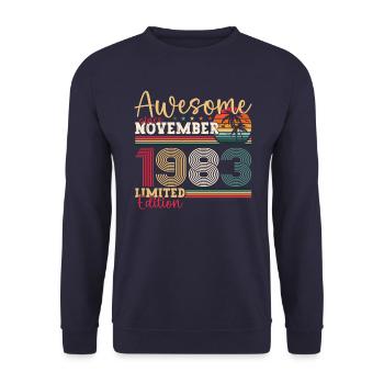 Original novembre 1983 Cadeau du 39e anniversaire - Sweat-shirt Unisexe - marine - Devant - Alina (178cm) & Michal (187cm)