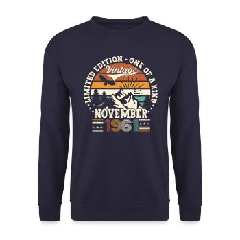 Original November 1961 61st birthday gift - Unisex Sweatshirt - navy - Front - Alina (178cm) & Michal (187cm)