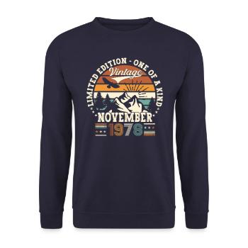 Original November 1978 44th Birthday Gift - Unisex Sweatshirt - navy - Front - Alina (178cm) & Michal (187cm)