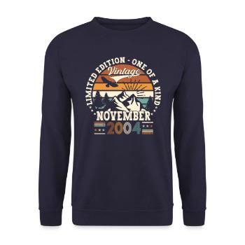 Cadeau original du 18e anniversaire de novembre 2004 - Sweat-shirt Unisexe - marine - Devant - Alina (178cm) & Michal (187cm)