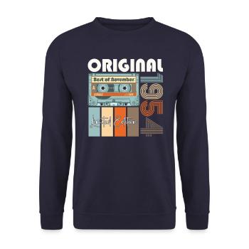 Novembre Né en 1954 Cadeau du 68e anniversaire - Sweat-shirt Unisexe - marine - Devant - Alina (178cm) & Michal (187cm)
