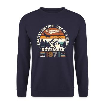 Original November 1971 51st birthday gift - Unisex Sweatshirt - navy - Front - Alina (178cm) & Michal (187cm)