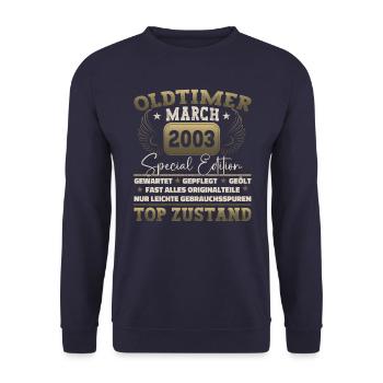 20. Geburtstag Mann März Jahrgang 2003 Oldtimer - Unisex Pullover - Navy - Vorne - Alina (178cm) & Michal (187cm)