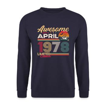 45e anniversaire homme April né en 1978 Génial - Sweat-shirt Unisexe - marine - Devant - Alina (178cm) & Michal (187cm)