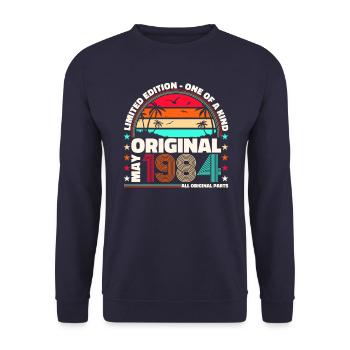 39th Birthday Man April Vintage 1984 Cassette - Sweat-shirt Unisexe - marine - Devant - Alina (178cm) & Michal (187cm)