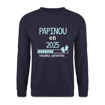 Papinou en 2025 Cadeau Futur Papi humour - Sweat-shirt Unisexe - marine - Devant - Alina (178cm) & Michal (187cm)