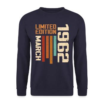 März 1962 Geburtstag 1962 Retro 1962 März - Unisex Pullover - Navy - Vorne - Alina (178cm) & Michal (187cm)