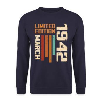 March 1942 Birthday 1942 Retro 1942 March - Unisex Sweatshirt - navy - Front - Alina (178cm) & Michal (187cm)