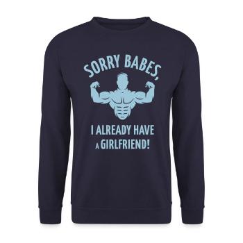 Désolé les bébés, j’ai déjà une petite amie! - Sweat-shirt Unisexe - marine - Devant - Alina (178cm) & Michal (187cm)