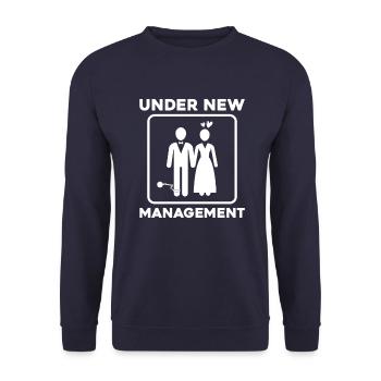 Under New Management - Unisex Pullover - Navy - Vorne - Alina (178cm) & Michal (187cm)