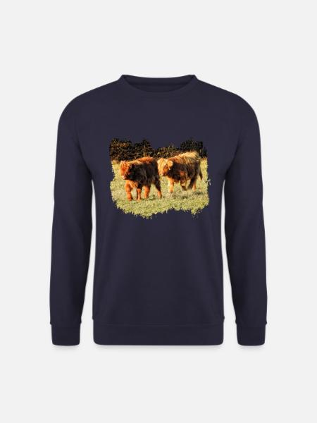 Zwei zottelige Hochland Kälber auf der Weide - Unisex Pullover - Navy