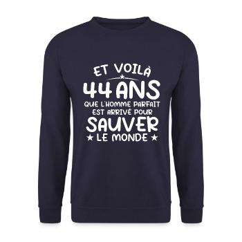 44 years old Gift 44 years Original Gift Men 44 years old - Unisex Sweatshirt - navy - Front - Alina (178cm) & Michal (187cm)