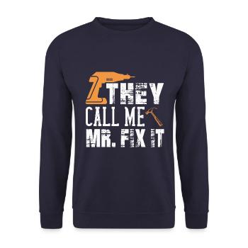 Mister Fix it er kann alles reparieren, Handwerker - Unisex Pullover - Navy - Vorne - Alina (178cm) & Michal (187cm)