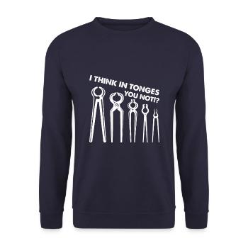I Think In Tonges You Not?!? Eisen Huf Schmied - Unisex Pullover - Navy - Vorne - Alina (178cm) & Michal (187cm)