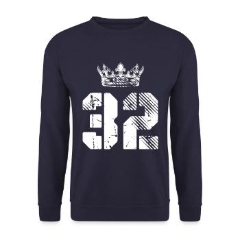 32 Number crown - Unisex Sweatshirt - navy - Front - Alina (178cm) & Michal (187cm)