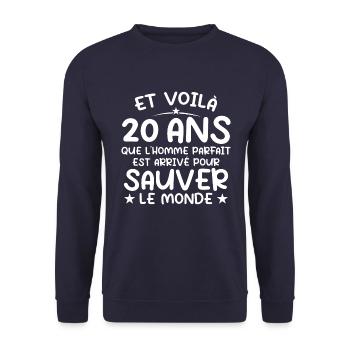 20 Jahre altes Geschenk 20 Jahre originelles Geschenk Männer 20 Jahre - Unisex Pullover - Navy - Vorne - Alina (178cm) & Michal (187cm)