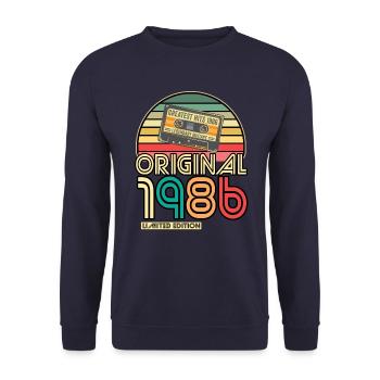 Cassette Tape Retro Vintage 1986 born Year 1986 - Unisex Sweatshirt - navy - Front - Alina (178cm) & Michal (187cm)
