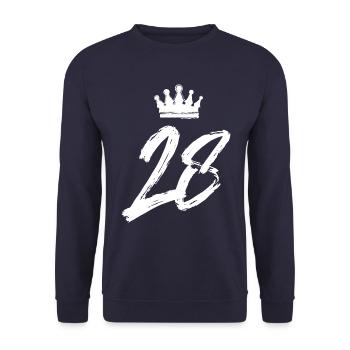 28 Zahl Krone - Unisex Pullover - Navy - Vorne - Alina (178cm) & Michal (187cm)