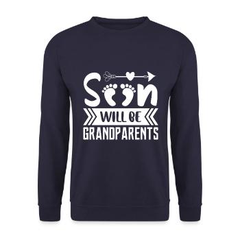Wir werden bald Großeltern, Wir werden Oma und Opa - Unisex Pullover - Navy - Vorne - Alina (178cm) & Michal (187cm)