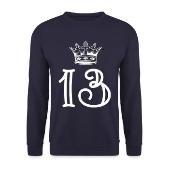 13 Zahl Krone - Unisex Pullover - Navy - Vorne - Alina (178cm) & Michal (187cm)