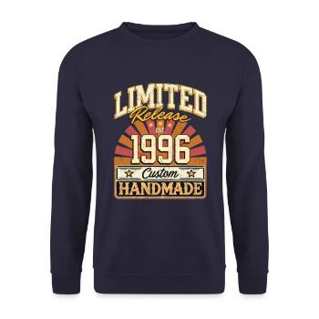 Limited 1996 Lustige Sprüche Geschenk Geburtstag - Unisex Pullover - Navy - Vorne - Alina (178cm) & Michal (187cm)