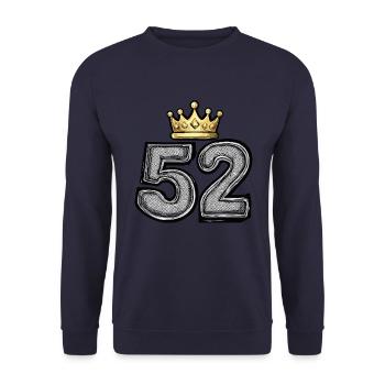 52 Zahl Krone - Unisex Pullover - Navy - Vorne - Alina (178cm) & Michal (187cm)