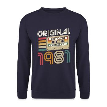 Née en 1981 cassette 40 anniversaire rétro - Sweat-shirt Unisexe - marine - Devant - Alina (178cm) & Michal (187cm)