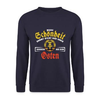 Wahre Schönheit kommt nicht von innen, DDR, Osten - Unisex Pullover - Navy - Vorne - Alina (178cm) & Michal (187cm)