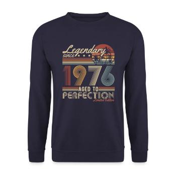 Légendaire depuis 1976 Cadeau d’anniversaire vintage - Sweat-shirt Unisexe - marine - Devant - Alina (178cm) & Michal (187cm)