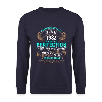 Juni 1982 - 40. Geburtstag Geschenk. Awesome. - Unisex Pullover - Navy - Vorne - Alina (178cm) & Michal (187cm)