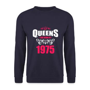 Queens born in 1975 - Unisex Pullover - Navy - Vorne - Alina (178cm) & Michal (187cm)
