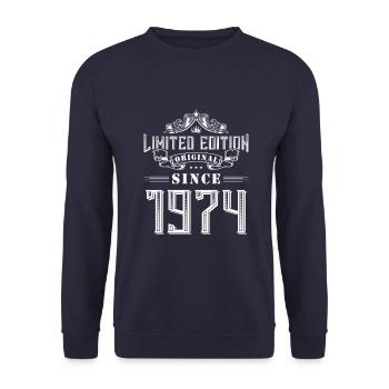 Édition limitée 1974 - Sweat-shirt Unisexe - marine - Devant - Alina (178cm) & Michal (187cm)