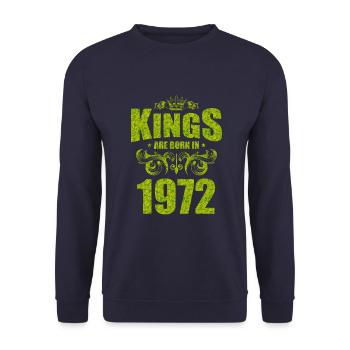kings are born 1972 - Unisex Sweatshirt - navy - Front - Alina (178cm) & Michal (187cm)