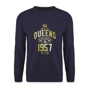 Queens born in 1957 - Unisex Pullover - Navy - Vorne - Alina (178cm) & Michal (187cm)