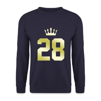 28 Zahl Krone - Unisex Pullover - Navy - Vorne - Alina (178cm) & Michal (187cm)