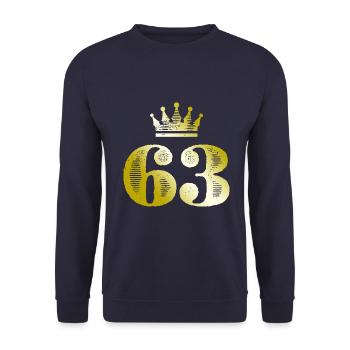 63 Zahl Krone Gold - Unisex Pullover - Navy - Vorne - Alina (178cm) & Michal (187cm)