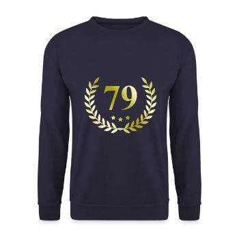 79 Zahl Kranz - Unisex Pullover - Navy - Vorne - Alina (178cm) & Michal (187cm)