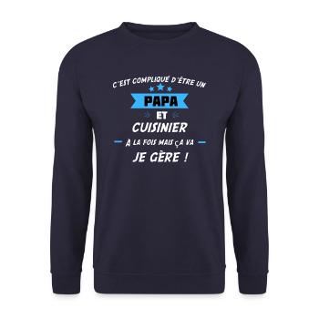 compliqué d’être papa & cuisinier - Sweat-shirt Unisexe - marine - Devant - Alina (178cm) & Michal (187cm)