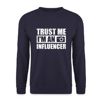 Trust me i'm an influencer - Unisex Pullover - Navy - Vorne - Alina (178cm) & Michal (187cm)