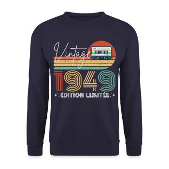 Vintage 1949 Retro Birthday Year Gift 1949 - Unisex Sweatshirt - navy - Front - Alina (178cm) & Michal (187cm)