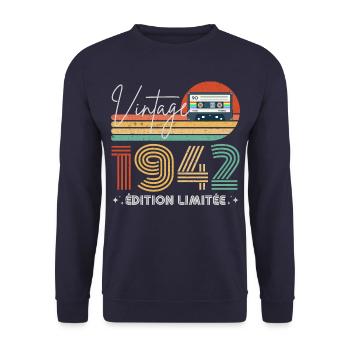 Vintage 1942 cadeau année de naissance 1942 rétro - Sweat-shirt Unisexe - marine - Devant - Alina (178cm) & Michal (187cm)