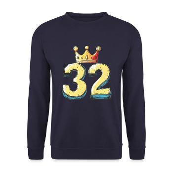 32 Number Krone - Unisex Sweatshirt - navy - Front - Alina (178cm) & Michal (187cm)