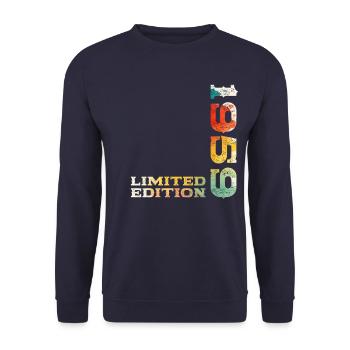 66th Birthday Original Vintage 1959 - Unisex Sweatshirt - navy - Front - Alina (178cm) & Michal (187cm)