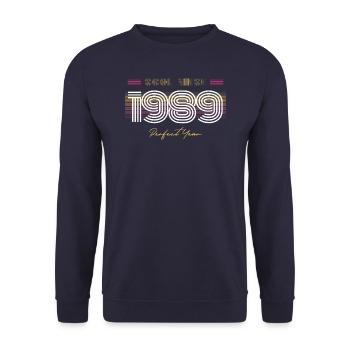 Birthday Cool since 1989 - Unisex Sweatshirt - navy - Front - Alina (178cm) & Michal (187cm)