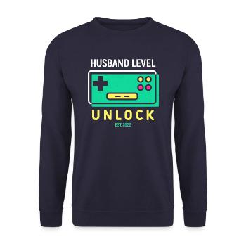 Ehemann Level freigeschaltet - Unisex Pullover - Navy - Vorne - Alina (178cm) & Michal (187cm)