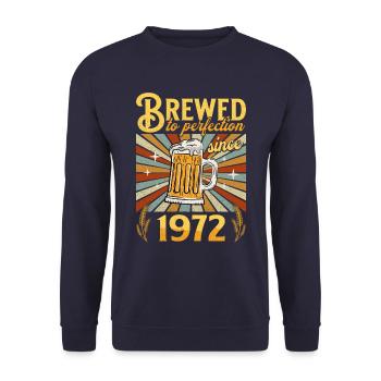 Perfektion seit 1972 - Jubiläum 50 Jahre - Unisex Pullover - Navy - Vorne - Alina (178cm) & Michal (187cm)