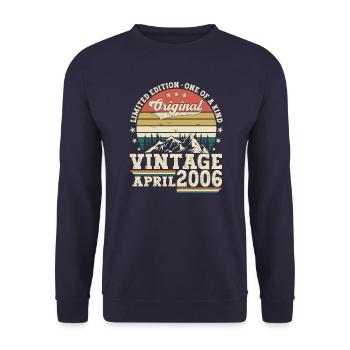 17th birthday man Original April vintage 2006 - Unisex Sweatshirt - navy - Front - Alina (178cm) & Michal (187cm)