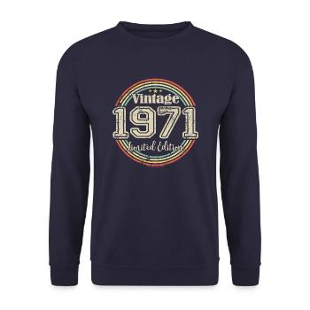 Vintage Retro Limited Edition 1971 Geburtstag - Unisex Pullover - Navy - Vorne - Alina (178cm) & Michal (187cm)