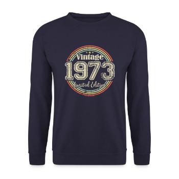 Vintage Retro Limited Edition 1973 Geburtsjahr - Unisex Pullover - Navy - Vorne - Alina (178cm) & Michal (187cm)